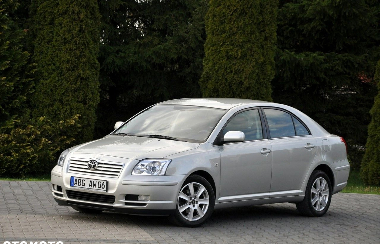 Toyota Avensis cena 17900 przebieg: 211258, rok produkcji 2005 z Dzierzgoń małe 742